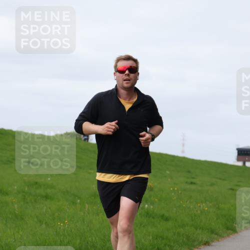 04.05.2025 - 8. Wedeler Halbmarathon Yannick Fuchs http://msf.ph/oto/7834639 04.05.2025 11:43:35 Laufen 113 meine-sportfotos.de