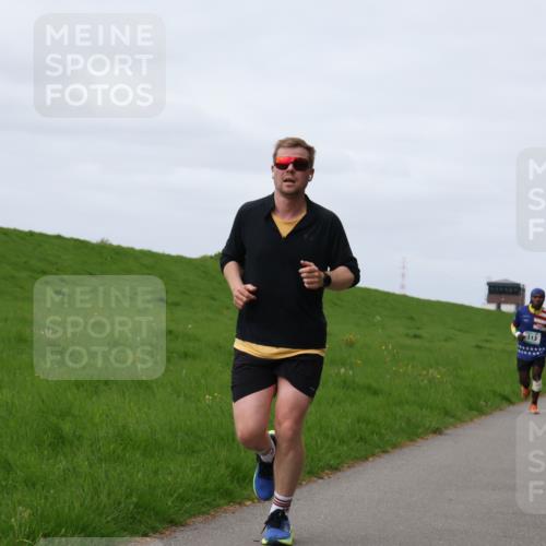 04.05.2025 - 8. Wedeler Halbmarathon Yannick Fuchs http://msf.ph/oto/7834645 04.05.2025 11:43:36 Laufen 113, 1129 meine-sportfotos.de