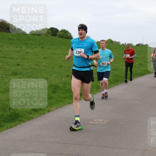 04.05.2025 - 8. Wedeler Halbmarathon Lena Gebhardt http://msf.ph/oto/7834737 04.05.2025 11:25:06 Laufen 336, 21, 411, 745, 353 meine-sportfotos.de