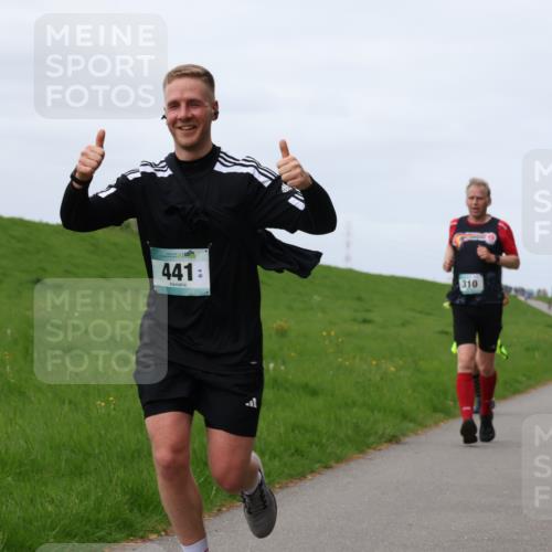 04.05.2025 - 8. Wedeler Halbmarathon Yannick Fuchs http://msf.ph/oto/7834782 04.05.2025 11:43:46 Laufen 441, 310 meine-sportfotos.de