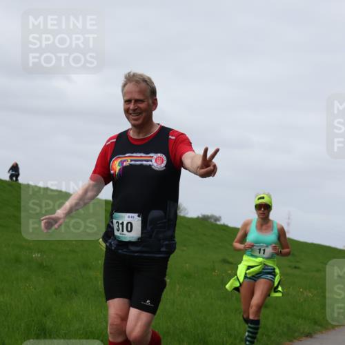 04.05.2025 - 8. Wedeler Halbmarathon Yannick Fuchs http://msf.ph/oto/7834848 04.05.2025 11:43:50 Laufen 61, 310 meine-sportfotos.de
