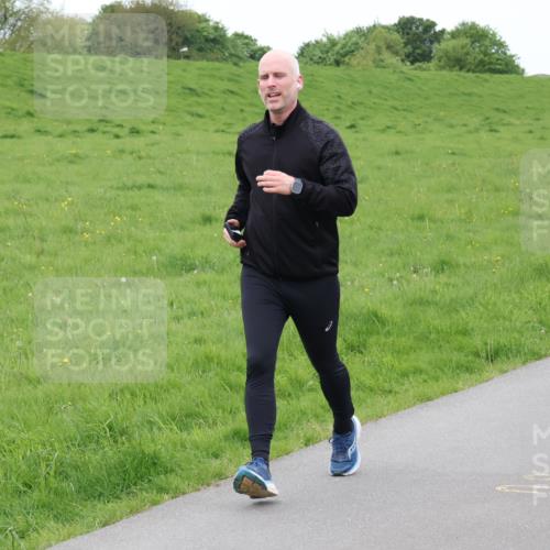 04.05.2025 - 8. Wedeler Halbmarathon Lena Gebhardt http://msf.ph/oto/7834878 04.05.2025 11:25:41 Laufen 37 meine-sportfotos.de