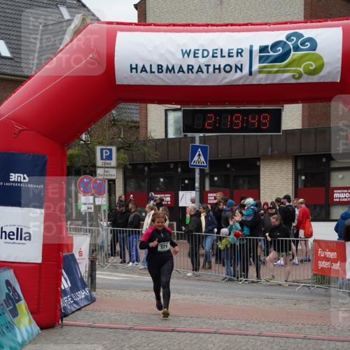04.05.2025 - 8. Wedeler Halbmarathon Felixshl http://msf.ph/oto/7834900 04.05.2025 12:19:47 Ziel 571 meine-sportfotos.de