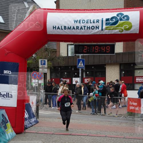 04.05.2025 - 8. Wedeler Halbmarathon Felixshl http://msf.ph/oto/7834909 04.05.2025 12:19:47 Ziel 571 meine-sportfotos.de