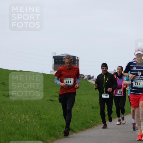 04.05.2025 - 8. Wedeler Halbmarathon Yannick Fuchs http://msf.ph/oto/7834935 04.05.2025 11:22:55 Laufen 411, 709, 89, 711, 645 meine-sportfotos.de