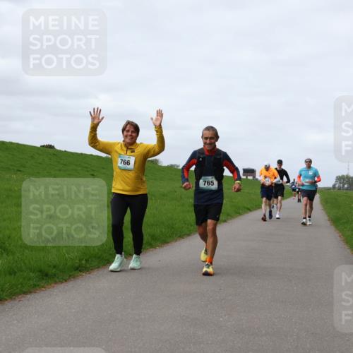 04.05.2025 - 8. Wedeler Halbmarathon Yannick Fuchs http://msf.ph/oto/7834981 04.05.2025 11:43:57 Laufen 766, 765 meine-sportfotos.de