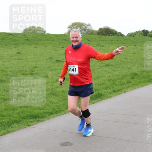 04.05.2025 - 8. Wedeler Halbmarathon Lena Gebhardt http://msf.ph/oto/7835020 04.05.2025 11:26:09 Laufen 1141, 129, 889 meine-sportfotos.de