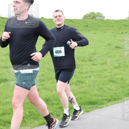04.05.2025 - 8. Wedeler Halbmarathon Lena Gebhardt http://msf.ph/oto/7835068 04.05.2025 11:26:13 Laufen 466 meine-sportfotos.de