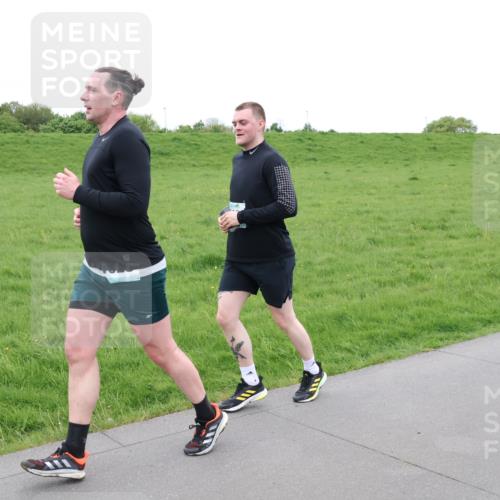04.05.2025 - 8. Wedeler Halbmarathon Lena Gebhardt http://msf.ph/oto/7835075 04.05.2025 11:26:14 Laufen  meine-sportfotos.de
