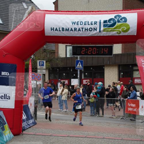04.05.2025 - 8. Wedeler Halbmarathon Felixshl http://msf.ph/oto/7835155 04.05.2025 12:20:12 Ziel 330, 658 meine-sportfotos.de
