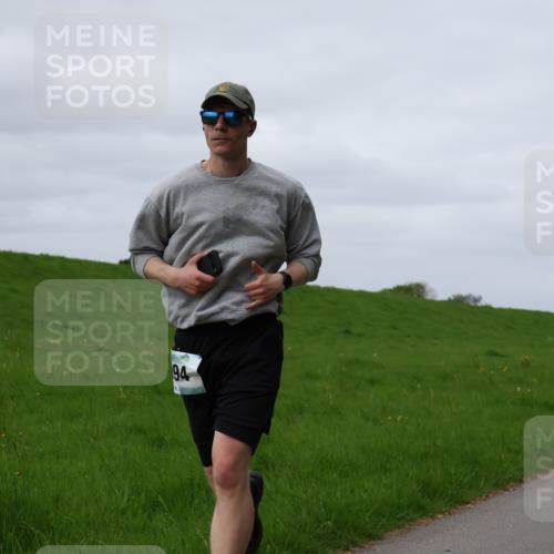 04.05.2025 - 8. Wedeler Halbmarathon Yannick Fuchs http://msf.ph/oto/7835186 04.05.2025 11:44:11 Laufen 94 meine-sportfotos.de