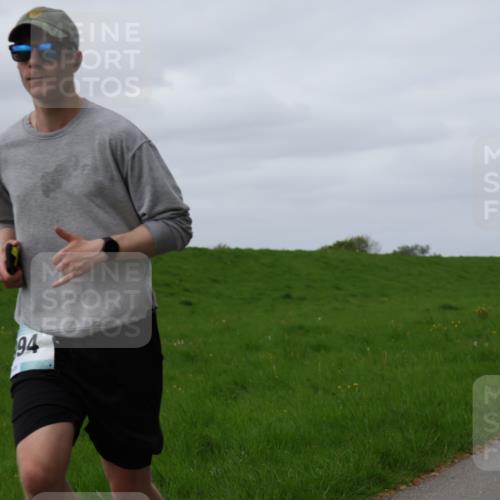 04.05.2025 - 8. Wedeler Halbmarathon Yannick Fuchs http://msf.ph/oto/7835195 04.05.2025 11:44:12 Laufen 94 meine-sportfotos.de