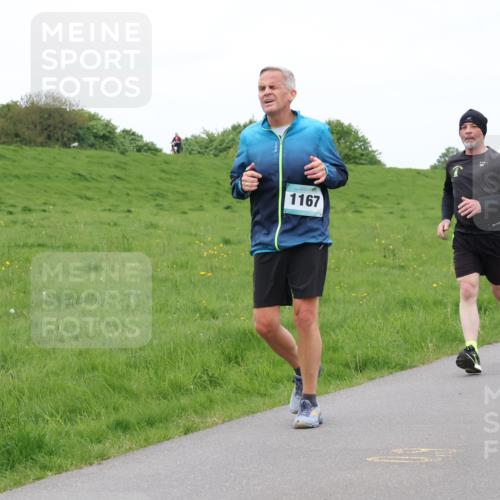 04.05.2025 - 8. Wedeler Halbmarathon Lena Gebhardt http://msf.ph/oto/7835203 04.05.2025 11:26:40 Laufen 1167 meine-sportfotos.de