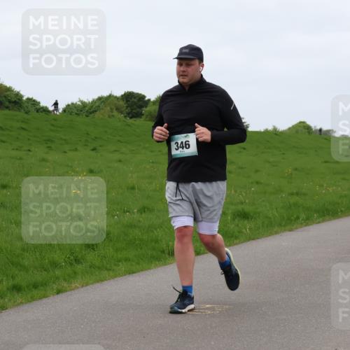 04.05.2025 - 8. Wedeler Halbmarathon Lena Gebhardt http://msf.ph/oto/7835206 04.05.2025 11:26:46 Laufen 346, 736, 533 meine-sportfotos.de
