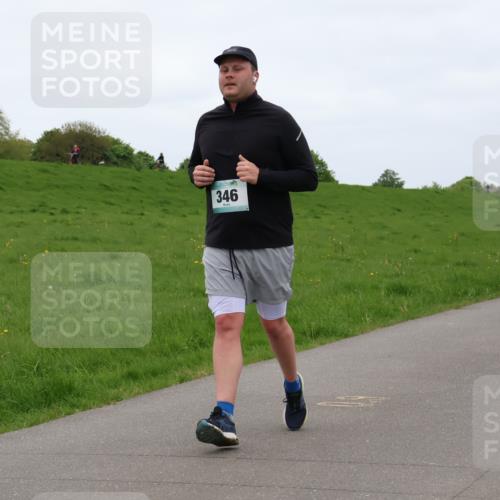 04.05.2025 - 8. Wedeler Halbmarathon Lena Gebhardt http://msf.ph/oto/7835215 04.05.2025 11:26:46 Laufen 346, 736, 533 meine-sportfotos.de