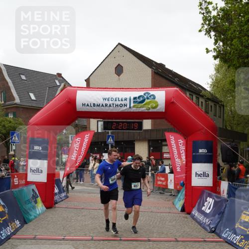 04.05.2025 - 8. Wedeler Halbmarathon Felixshl http://msf.ph/oto/7835257 04.05.2025 12:20:17 Ziel 330, 657, 658, 677 meine-sportfotos.de