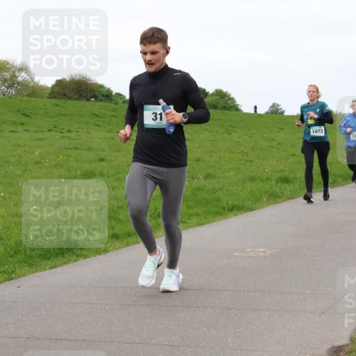 04.05.2025 - 8. Wedeler Halbmarathon Lena Gebhardt http://msf.ph/oto/7835258 04.05.2025 11:27:03 Laufen 31, 1073, 737, 1200 meine-sportfotos.de