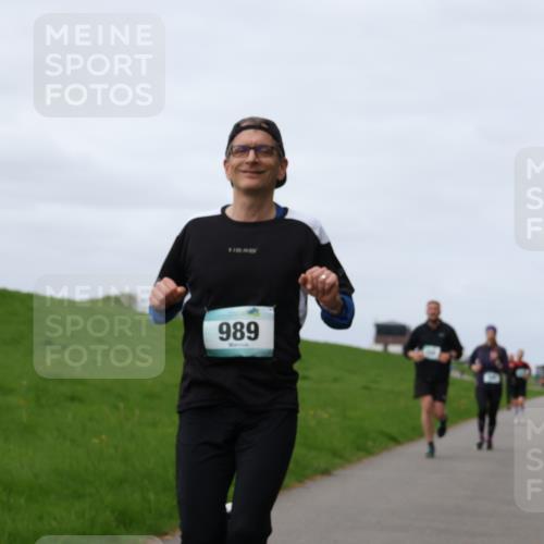 04.05.2025 - 8. Wedeler Halbmarathon Yannick Fuchs http://msf.ph/oto/7835261 04.05.2025 11:44:18 Laufen 989 meine-sportfotos.de