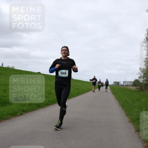 04.05.2025 - 8. Wedeler Halbmarathon Yannick Fuchs http://msf.ph/oto/7835284 04.05.2025 11:44:19 Laufen 989 meine-sportfotos.de