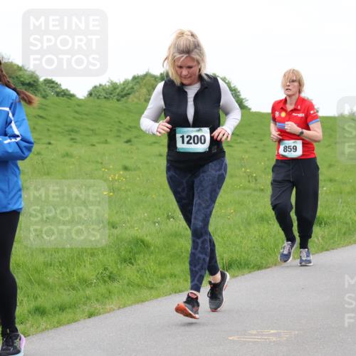 04.05.2025 - 8. Wedeler Halbmarathon Lena Gebhardt http://msf.ph/oto/7835303 04.05.2025 11:27:07 Laufen 1200, 737, 136, 859 meine-sportfotos.de