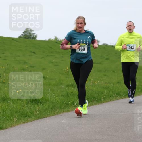 04.05.2025 - 8. Wedeler Halbmarathon Lena Gebhardt http://msf.ph/oto/7835344 04.05.2025 11:27:13 Laufen 2025, 769, 592 meine-sportfotos.de