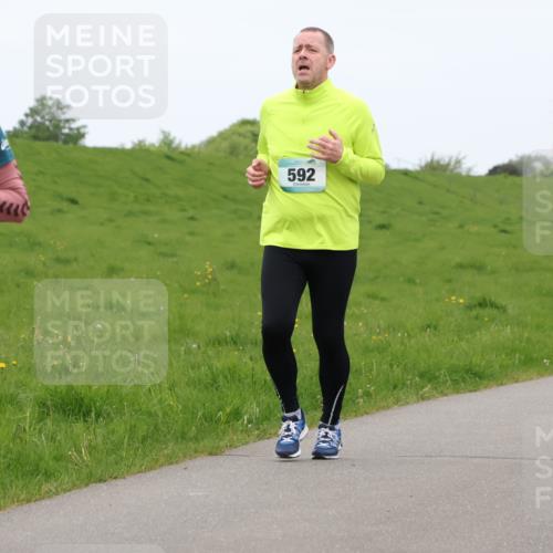 04.05.2025 - 8. Wedeler Halbmarathon Lena Gebhardt http://msf.ph/oto/7835355 04.05.2025 11:27:15 Laufen 769, 592 meine-sportfotos.de
