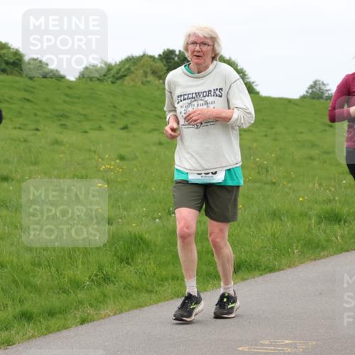 04.05.2025 - 8. Wedeler Halbmarathon Lena Gebhardt http://msf.ph/oto/7835476 04.05.2025 11:27:44 Laufen 971, 669 meine-sportfotos.de