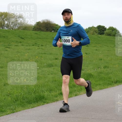04.05.2025 - 8. Wedeler Halbmarathon Lena Gebhardt http://msf.ph/oto/7835582 04.05.2025 11:27:54 Laufen 8, 1000 meine-sportfotos.de