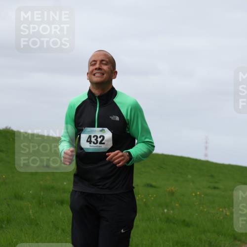 04.05.2025 - 8. Wedeler Halbmarathon Yannick Fuchs http://msf.ph/oto/7835613 04.05.2025 11:44:37 Laufen 432 meine-sportfotos.de