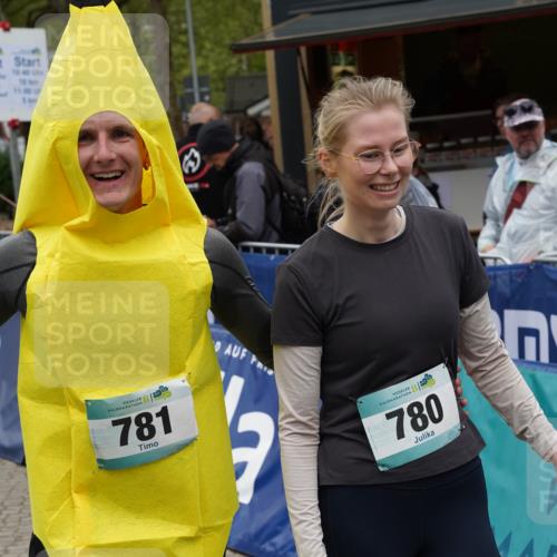 04.05.2025 - 8. Wedeler Halbmarathon Felixshl http://msf.ph/oto/7835624 04.05.2025 12:20:34 Ziel  meine-sportfotos.de