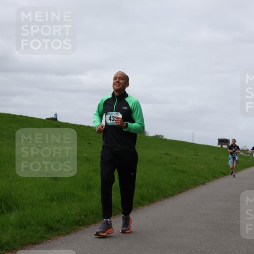 04.05.2025 - 8. Wedeler Halbmarathon Yannick Fuchs http://msf.ph/oto/7835635 04.05.2025 11:44:38 Laufen 432 meine-sportfotos.de