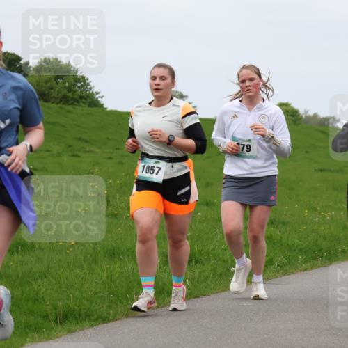 04.05.2025 - 8. Wedeler Halbmarathon Lena Gebhardt http://msf.ph/oto/7835636 04.05.2025 11:28:20 Laufen 1057, 79, 1065 meine-sportfotos.de