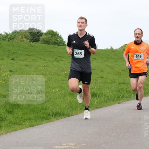 04.05.2025 - 8. Wedeler Halbmarathon Lena Gebhardt http://msf.ph/oto/7835680 04.05.2025 11:28:27 Laufen 265, 949 meine-sportfotos.de