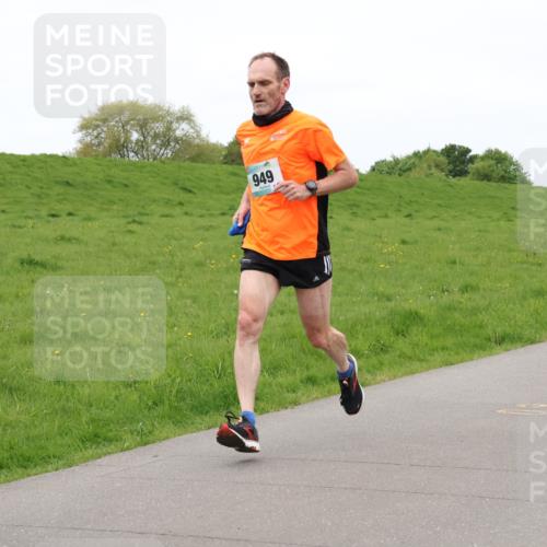 04.05.2025 - 8. Wedeler Halbmarathon Lena Gebhardt http://msf.ph/oto/7835715 04.05.2025 11:28:29 Laufen 949 meine-sportfotos.de
