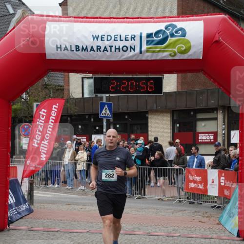04.05.2025 - 8. Wedeler Halbmarathon Felixshl http://msf.ph/oto/7835726 04.05.2025 12:20:53 Ziel 282 meine-sportfotos.de