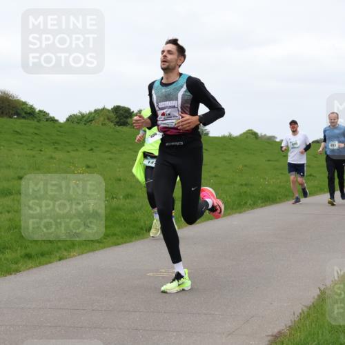 04.05.2025 - 8. Wedeler Halbmarathon Lena Gebhardt http://msf.ph/oto/7835756 04.05.2025 11:28:50 Laufen 147, 495, 493, 496 meine-sportfotos.de