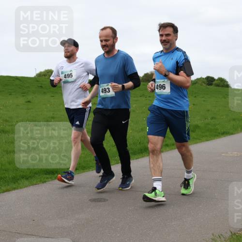 04.05.2025 - 8. Wedeler Halbmarathon Lena Gebhardt http://msf.ph/oto/7835798 04.05.2025 11:28:55 Laufen 495, 493, 496 meine-sportfotos.de