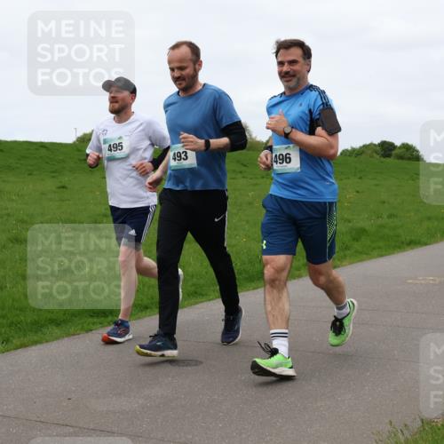04.05.2025 - 8. Wedeler Halbmarathon Lena Gebhardt http://msf.ph/oto/7835802 04.05.2025 11:28:55 Laufen 495, 493, 496 meine-sportfotos.de