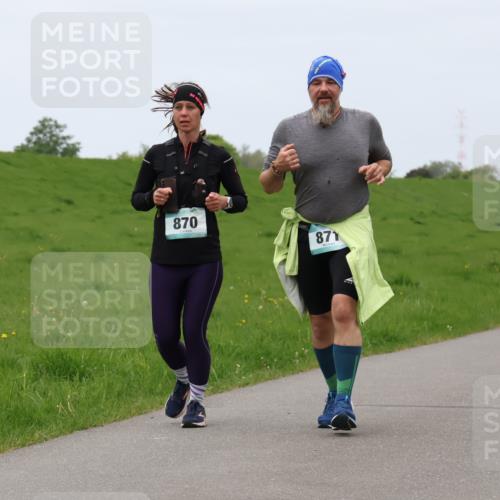 04.05.2025 - 8. Wedeler Halbmarathon Lena Gebhardt http://msf.ph/oto/7835806 04.05.2025 11:29:09 Laufen 870, 871, 1194 meine-sportfotos.de
