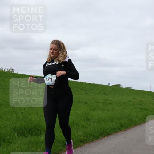 04.05.2025 - 8. Wedeler Halbmarathon Yannick Fuchs http://msf.ph/oto/7835808 04.05.2025 11:45:02 Laufen 771, 8, 141 meine-sportfotos.de