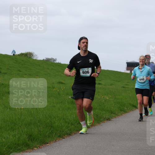 04.05.2025 - 8. Wedeler Halbmarathon Yannick Fuchs http://msf.ph/oto/7835830 04.05.2025 11:45:04 Laufen 606, 440, 1135 meine-sportfotos.de
