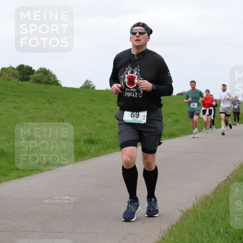 04.05.2025 - 8. Wedeler Halbmarathon Lena Gebhardt http://msf.ph/oto/7835856 04.05.2025 11:29:17 Laufen 92, 69, 24, 199, 324 meine-sportfotos.de