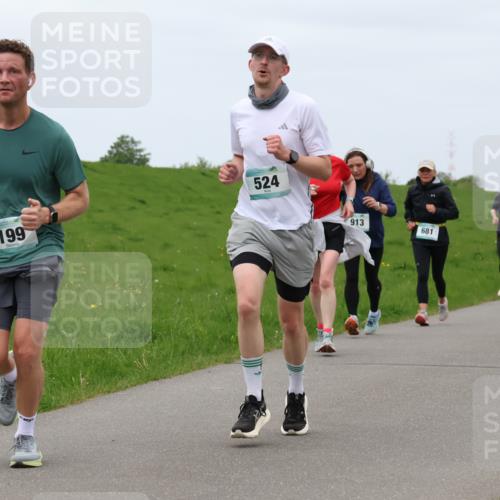 04.05.2025 - 8. Wedeler Halbmarathon Lena Gebhardt http://msf.ph/oto/7835884 04.05.2025 11:29:21 Laufen 199, 524, 913, 681 meine-sportfotos.de