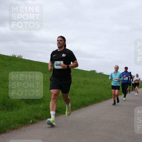 04.05.2025 - 8. Wedeler Halbmarathon Yannick Fuchs http://msf.ph/oto/7835902 04.05.2025 11:45:07 Laufen 606, 440, 470 meine-sportfotos.de
