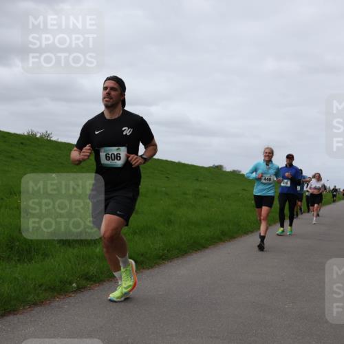 04.05.2025 - 8. Wedeler Halbmarathon Yannick Fuchs http://msf.ph/oto/7835911 04.05.2025 11:45:07 Laufen 909, 440, 470 meine-sportfotos.de