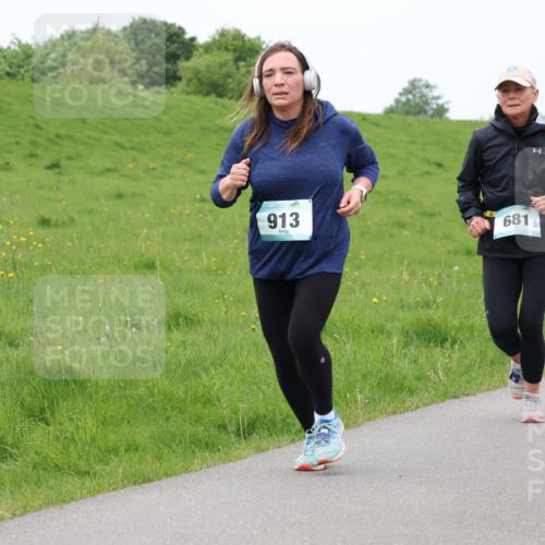 04.05.2025 - 8. Wedeler Halbmarathon Lena Gebhardt http://msf.ph/oto/7835917 04.05.2025 11:29:25 Laufen 913, 681 meine-sportfotos.de