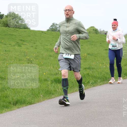 04.05.2025 - 8. Wedeler Halbmarathon Lena Gebhardt http://msf.ph/oto/7835985 04.05.2025 11:29:35 Laufen 864 meine-sportfotos.de