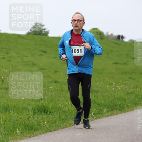 04.05.2025 - 8. Wedeler Halbmarathon Lena Gebhardt http://msf.ph/oto/7836059 04.05.2025 11:29:51 Laufen 1051 meine-sportfotos.de