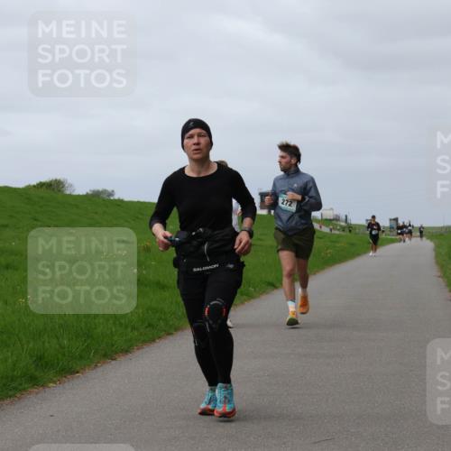 04.05.2025 - 8. Wedeler Halbmarathon Yannick Fuchs http://msf.ph/oto/7836062 04.05.2025 11:58:49 Laufen 272 meine-sportfotos.de