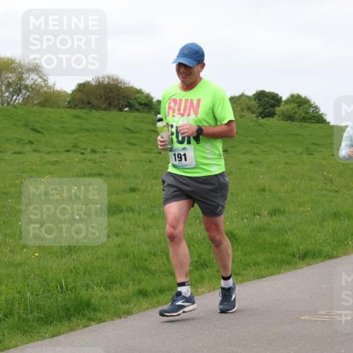 04.05.2025 - 8. Wedeler Halbmarathon Lena Gebhardt http://msf.ph/oto/7836134 04.05.2025 11:30:04 Laufen 191, 389 meine-sportfotos.de